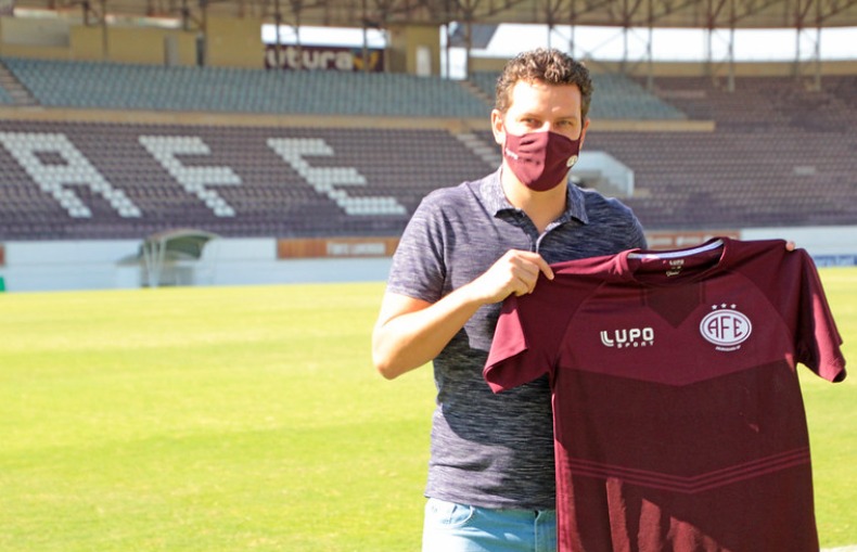 Sai Pintado, chega Elano e a omissão da "nova Ferroviária" 1