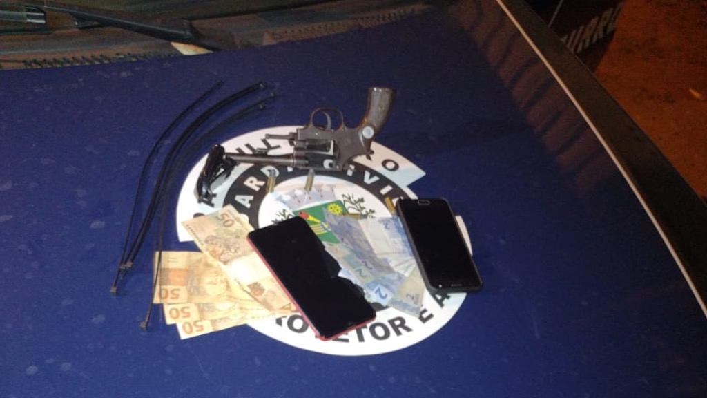 Ladrões invadem casa e fazem família refém em Paulínia; dois são detidos 1