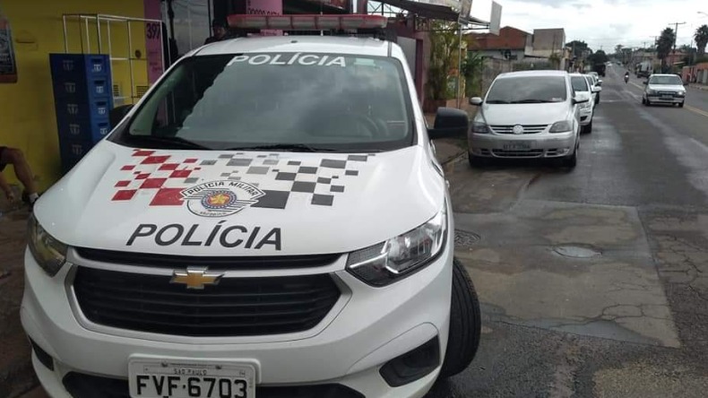 Quadrilha rende vigilantes e rouba caixa eletrônico no São Domingos 1