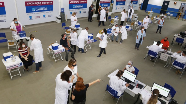 Sem QR Code, professores reclamam de demora para receber vacina de covid 1