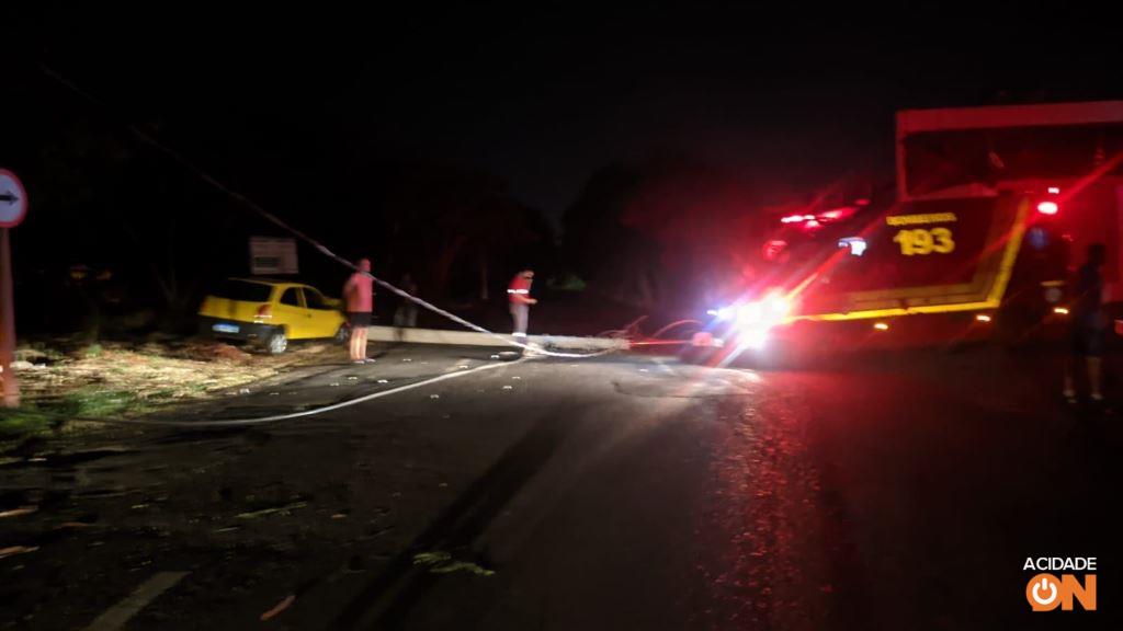 Acidente aconteceu na noite desta quinta-feira (09) na Vila do Servidor (Foto: Colaboração)