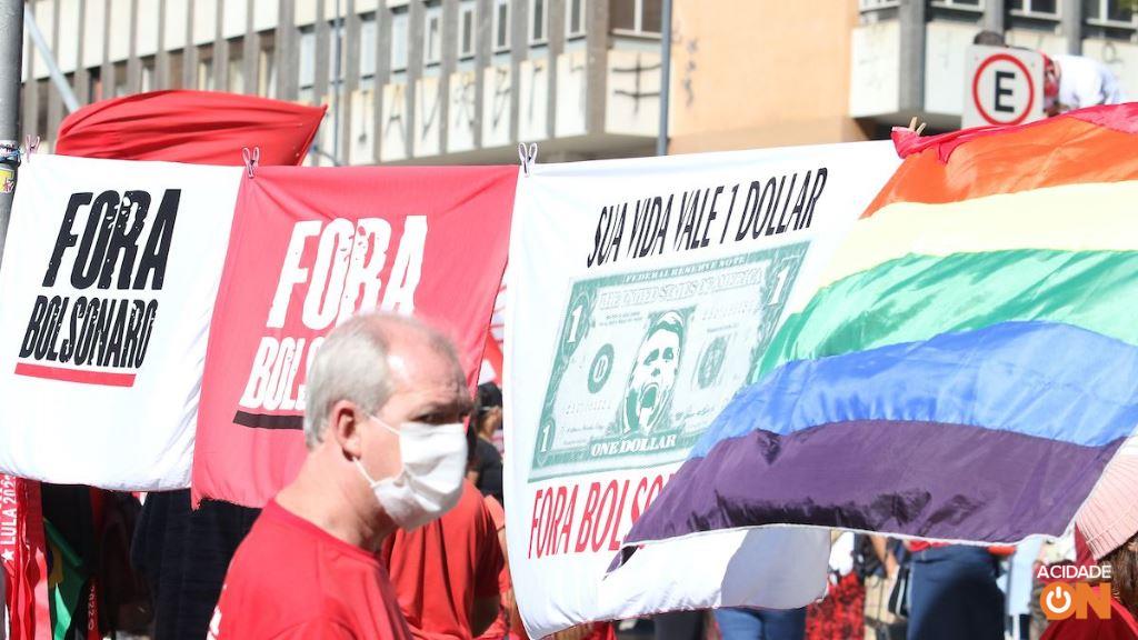 Manifestantes fazem protesto contra o governo Bolsonaro em Campinas. (Foto: Luciano Claudino/Código 19)