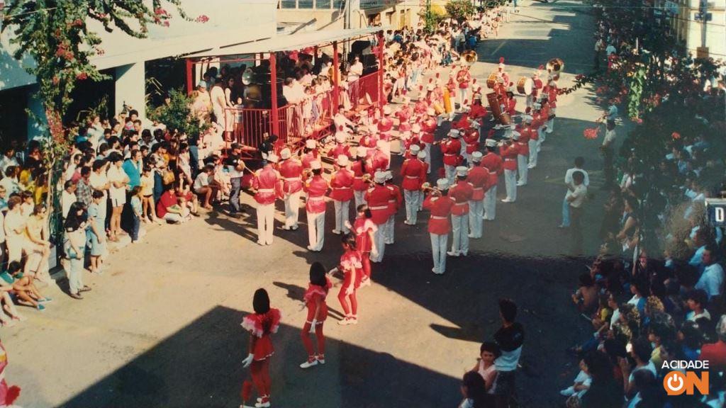Desfile na Festa de Agosto em 1988, em Socorro (Foto: José Valdir Bortolasso)